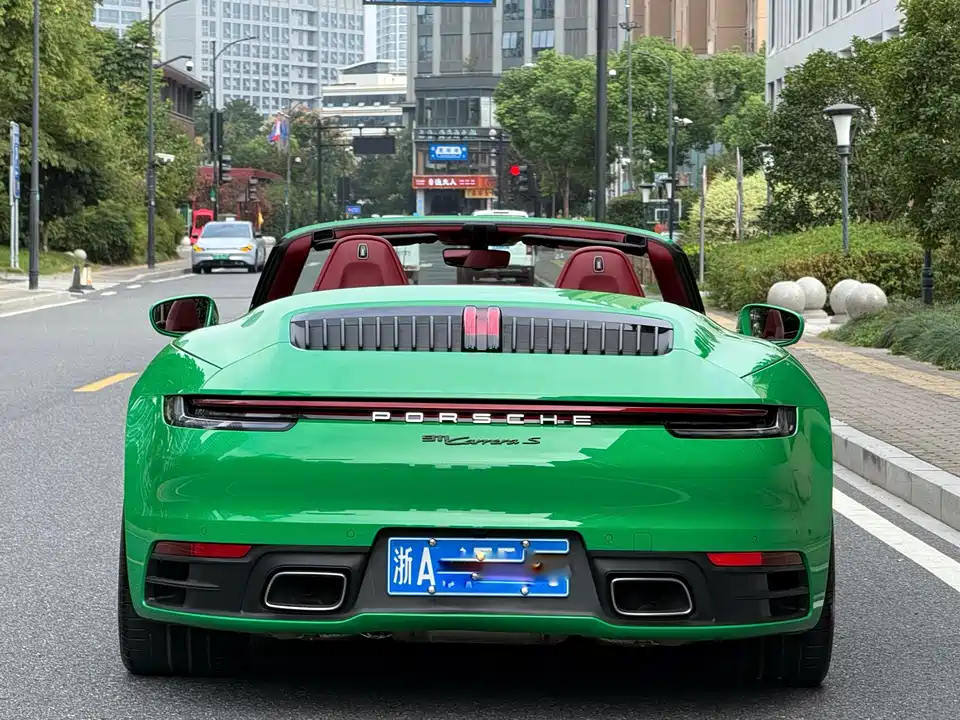 Porsche 911