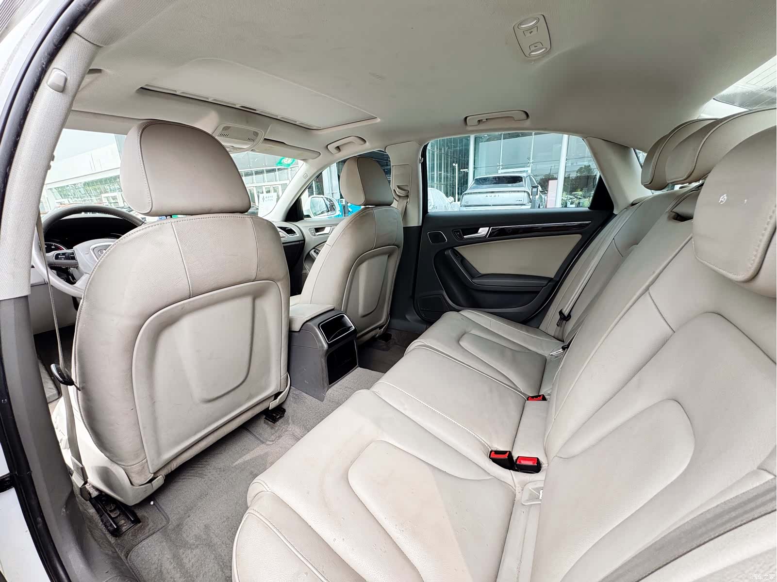 Audi A4L, 2011 6