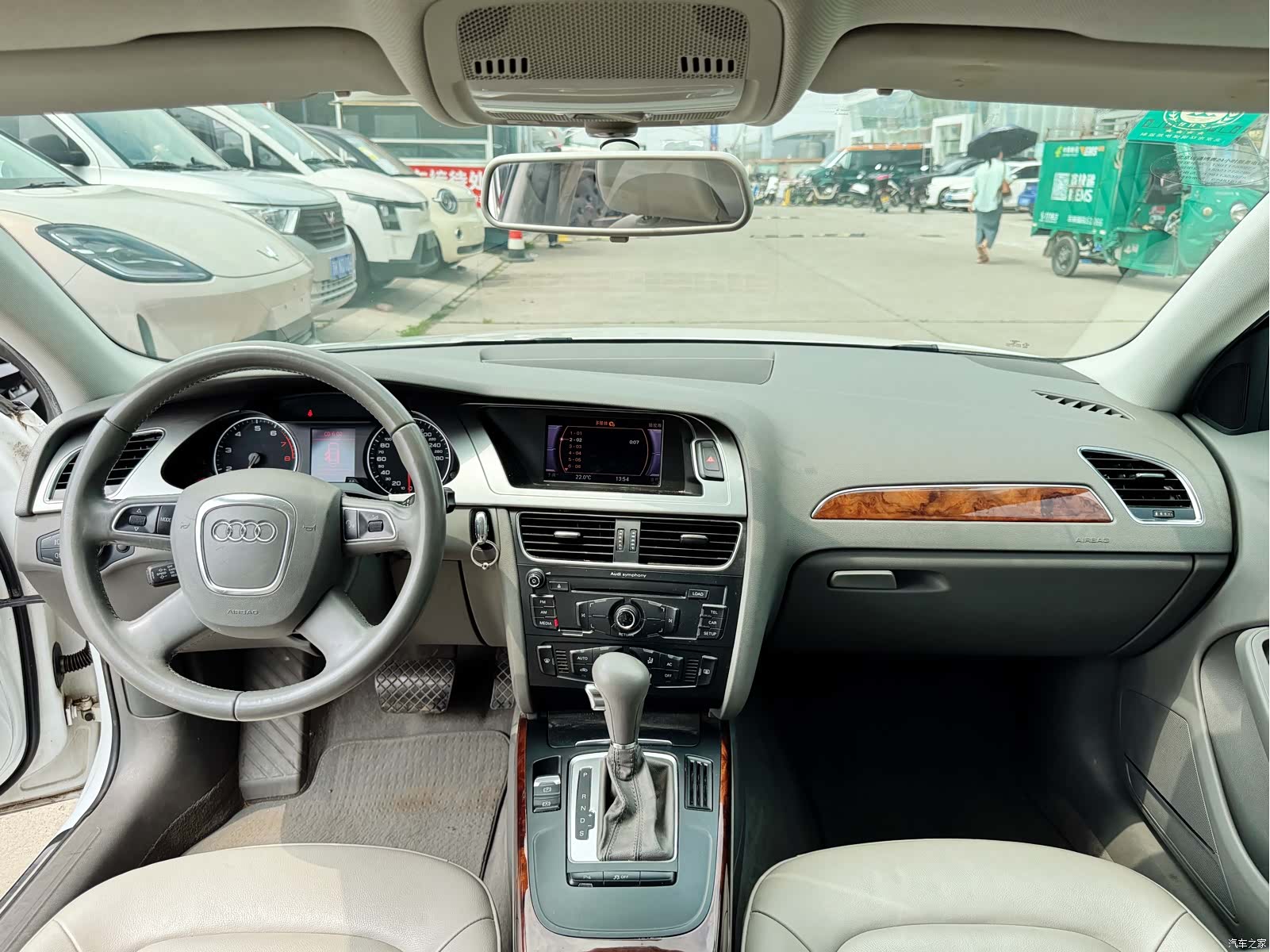 Audi A4L, 2011 7