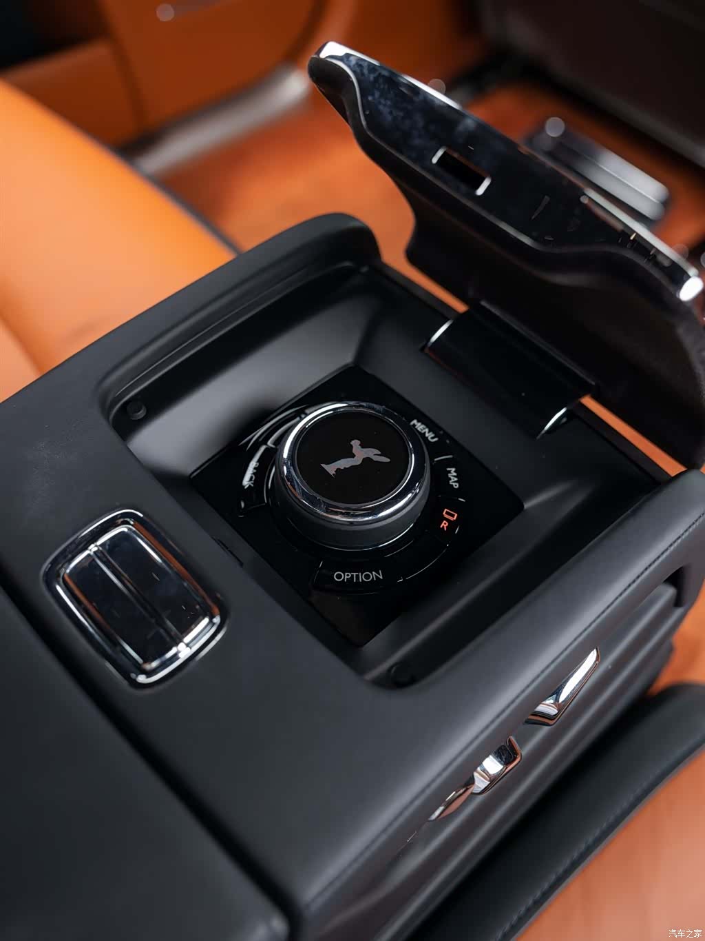 Rolls-Royce Ghost, 2022 25