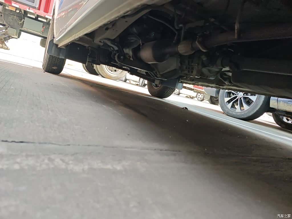 DongFeng C35, 2021 18