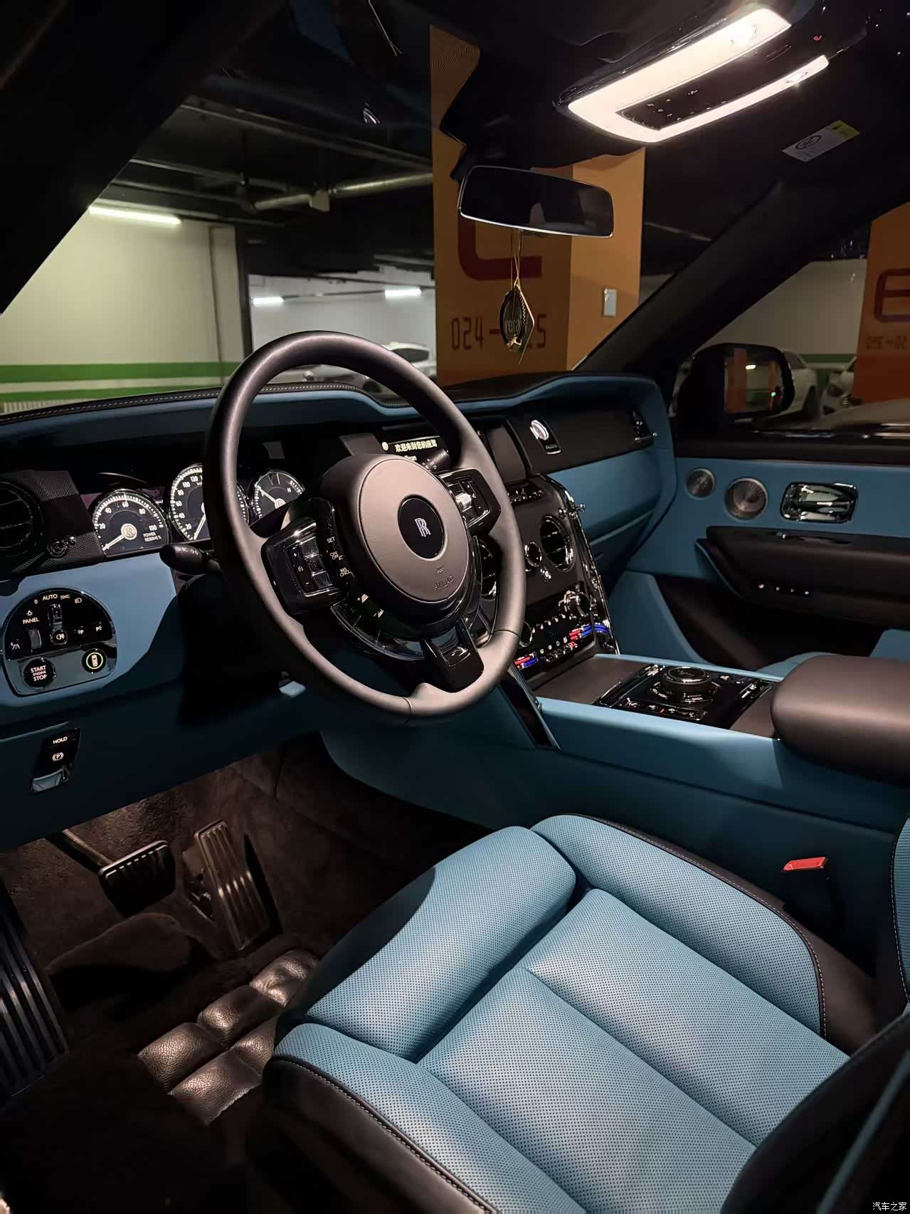 Rolls-Royce Cullinan, 2025 13