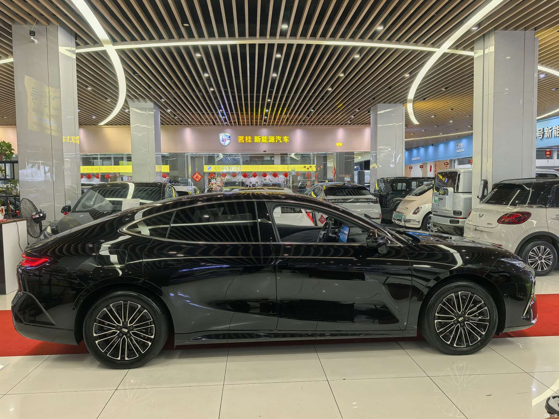 Geely 8, 2026 4