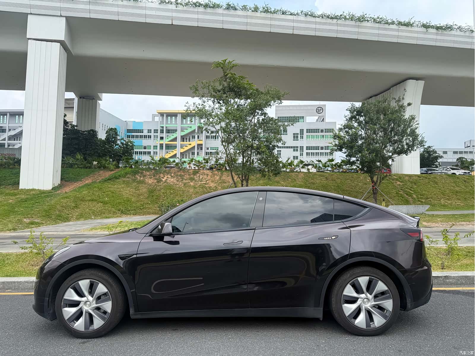 Tesla Model Y, 2023 7