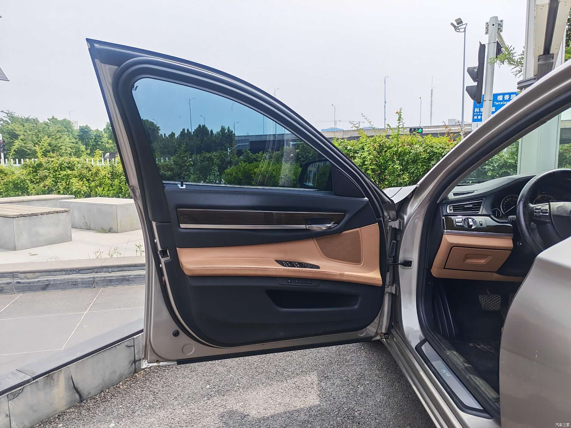 BMW 7 Series, 2011 10