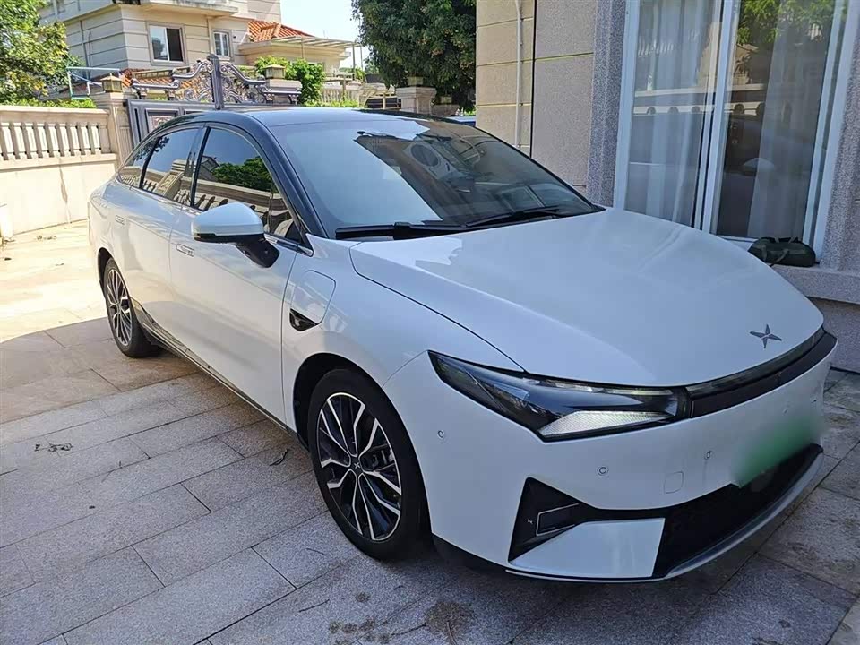 XPENG P5