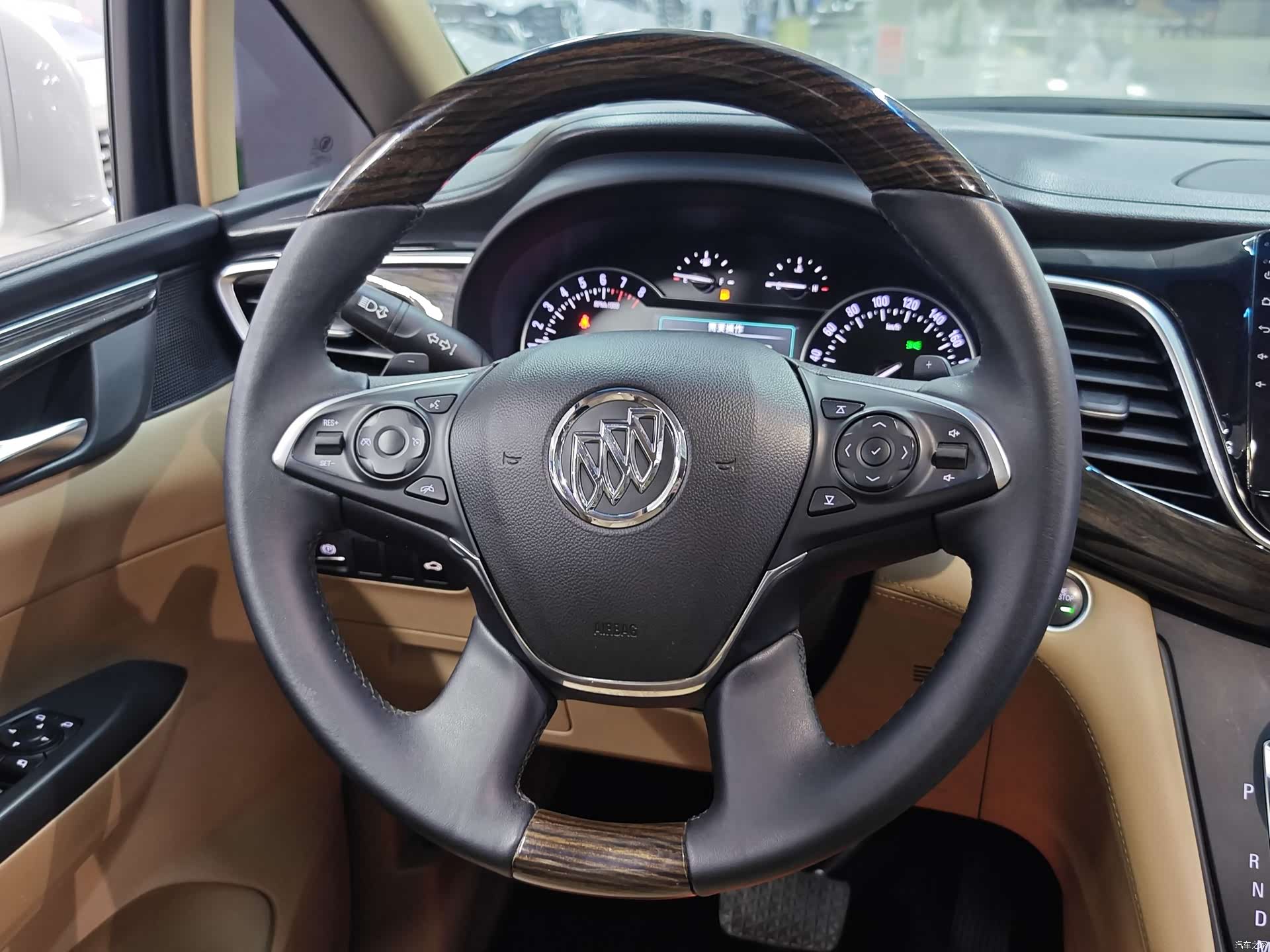 Buick GL8, 2020 12