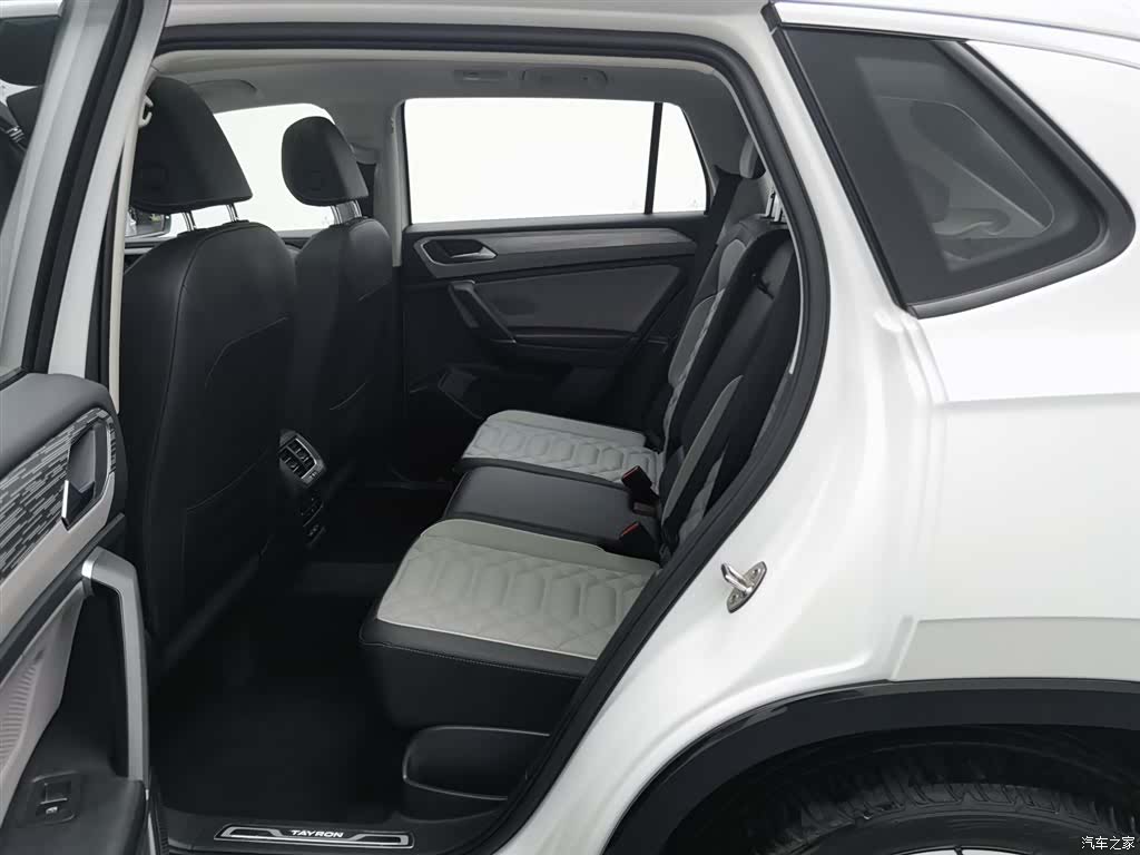 Volkswagen Tayron, 2023 15