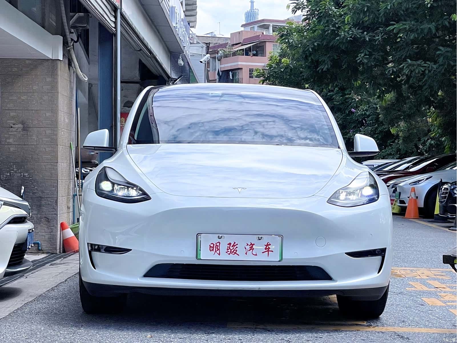 Tesla Model Y, 2023 2