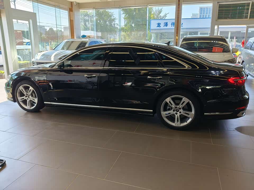 Audi A8