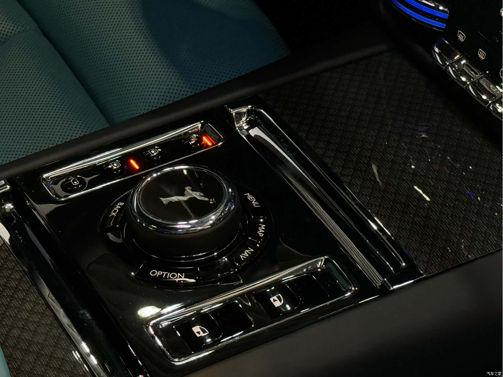 Rolls-Royce Ghost, 2023 9
