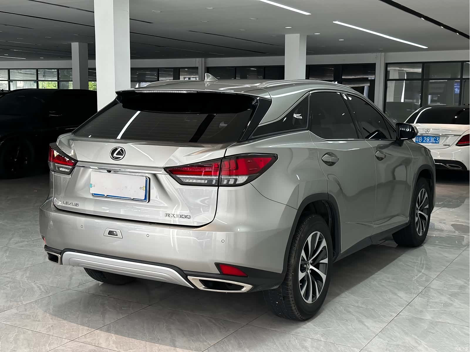 Lexus RX, 2020 4
