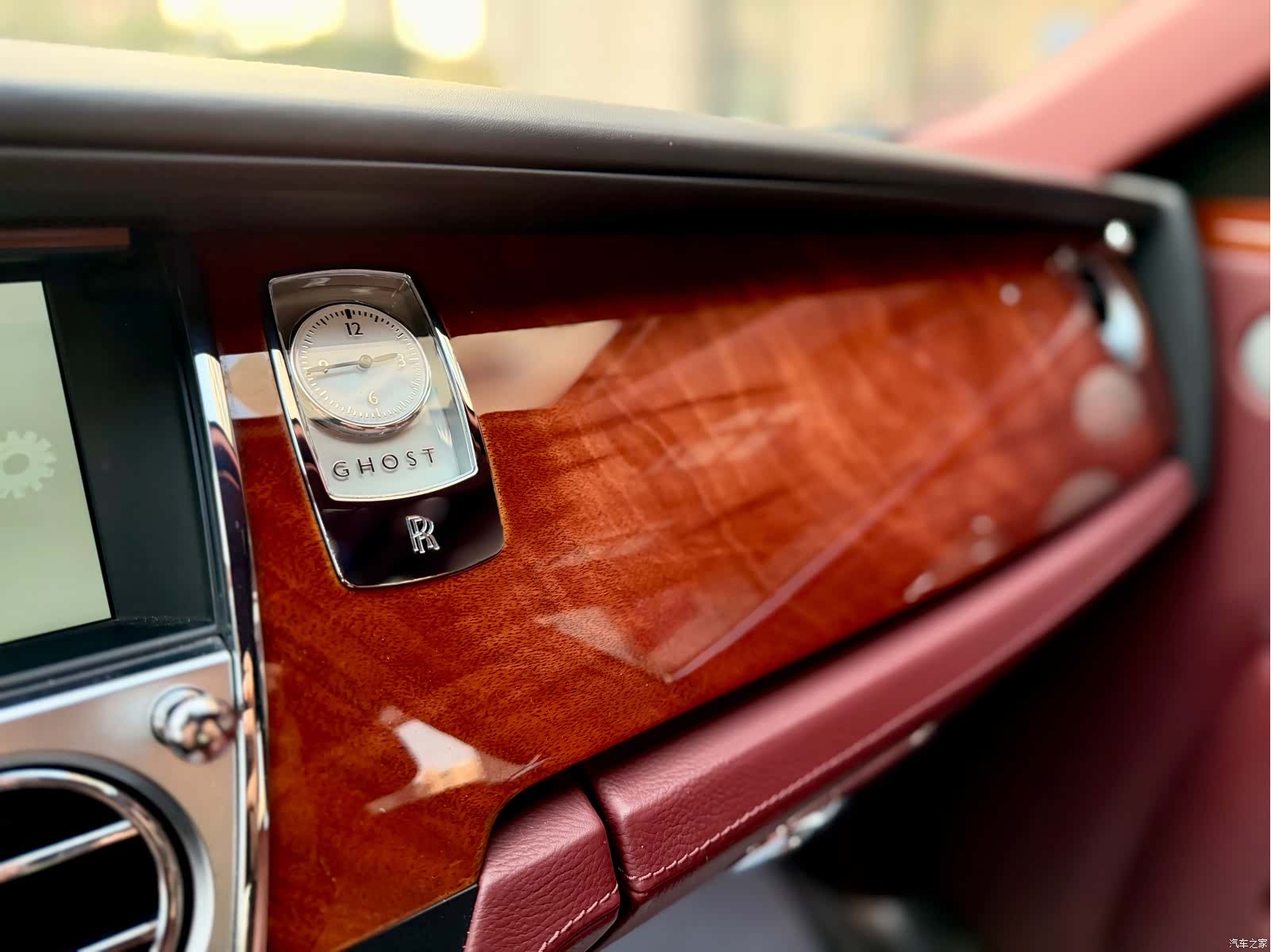Rolls-Royce Ghost, 2018 14