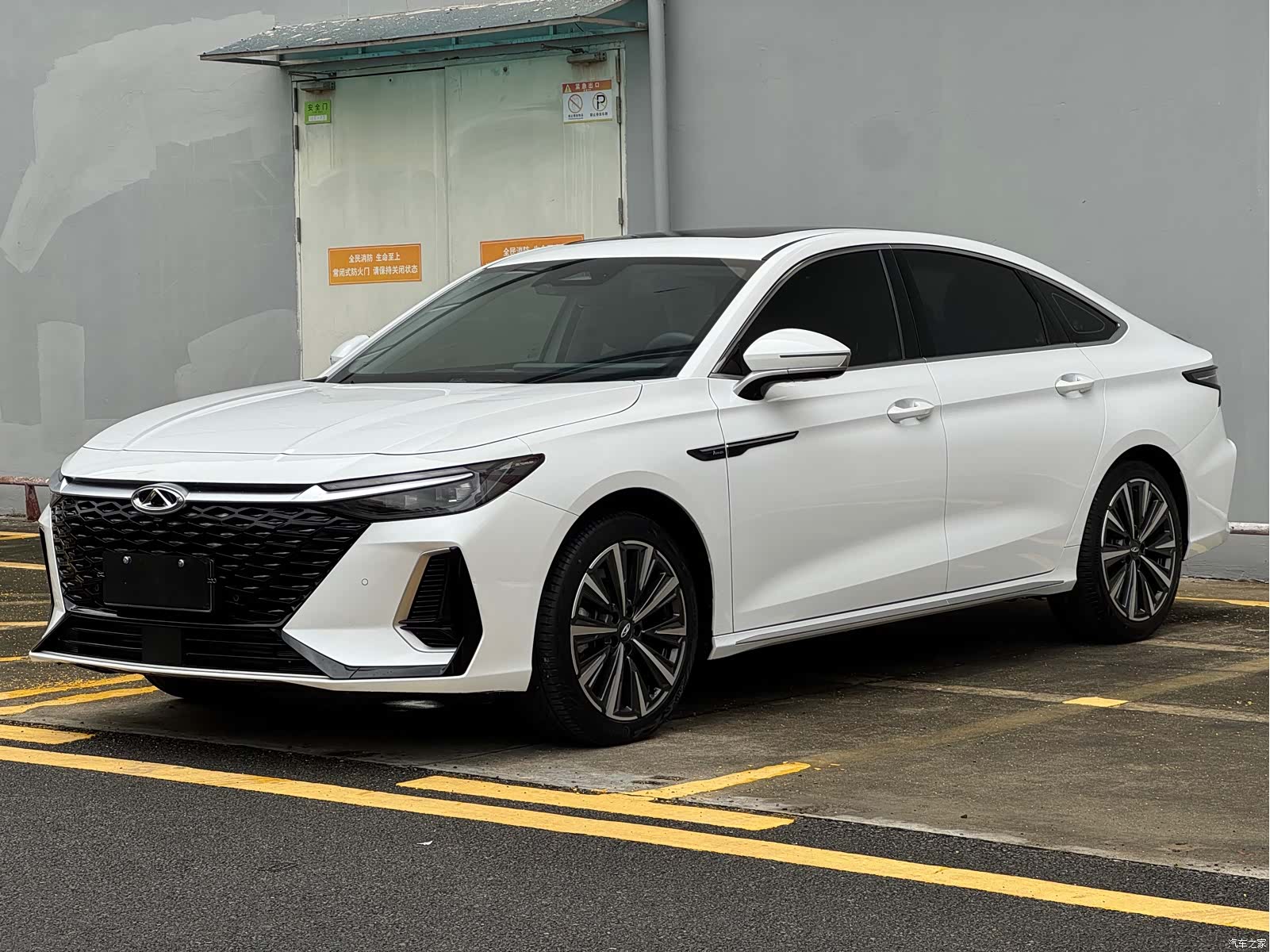 Chery Arrizo 8, 2024 1