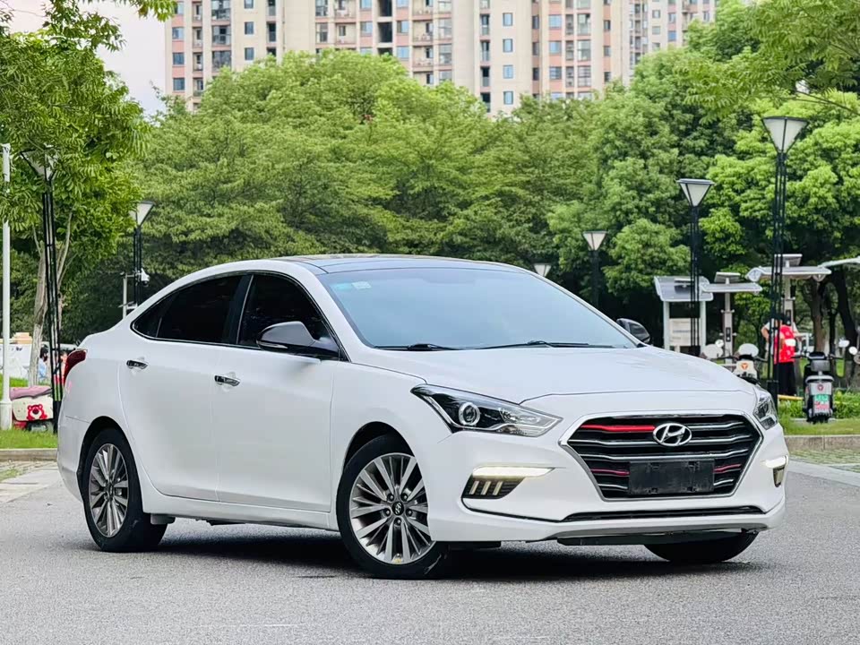Hyundai Name picture