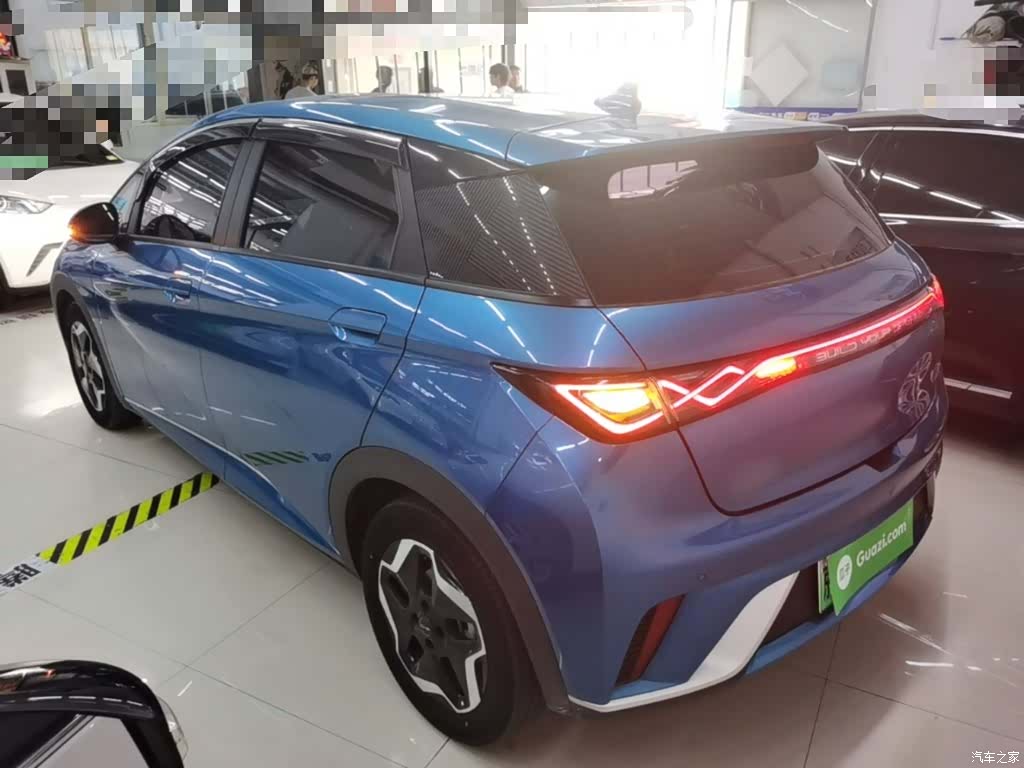 BYD Dolphin, 2022 все фото