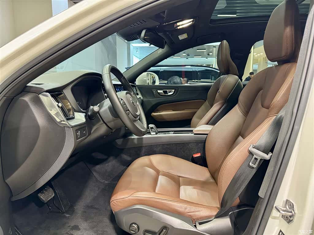 Volvo XC60, 2022 17