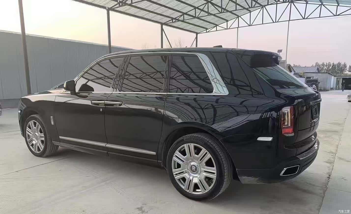 Rolls-Royce Cullinan, 2023 3