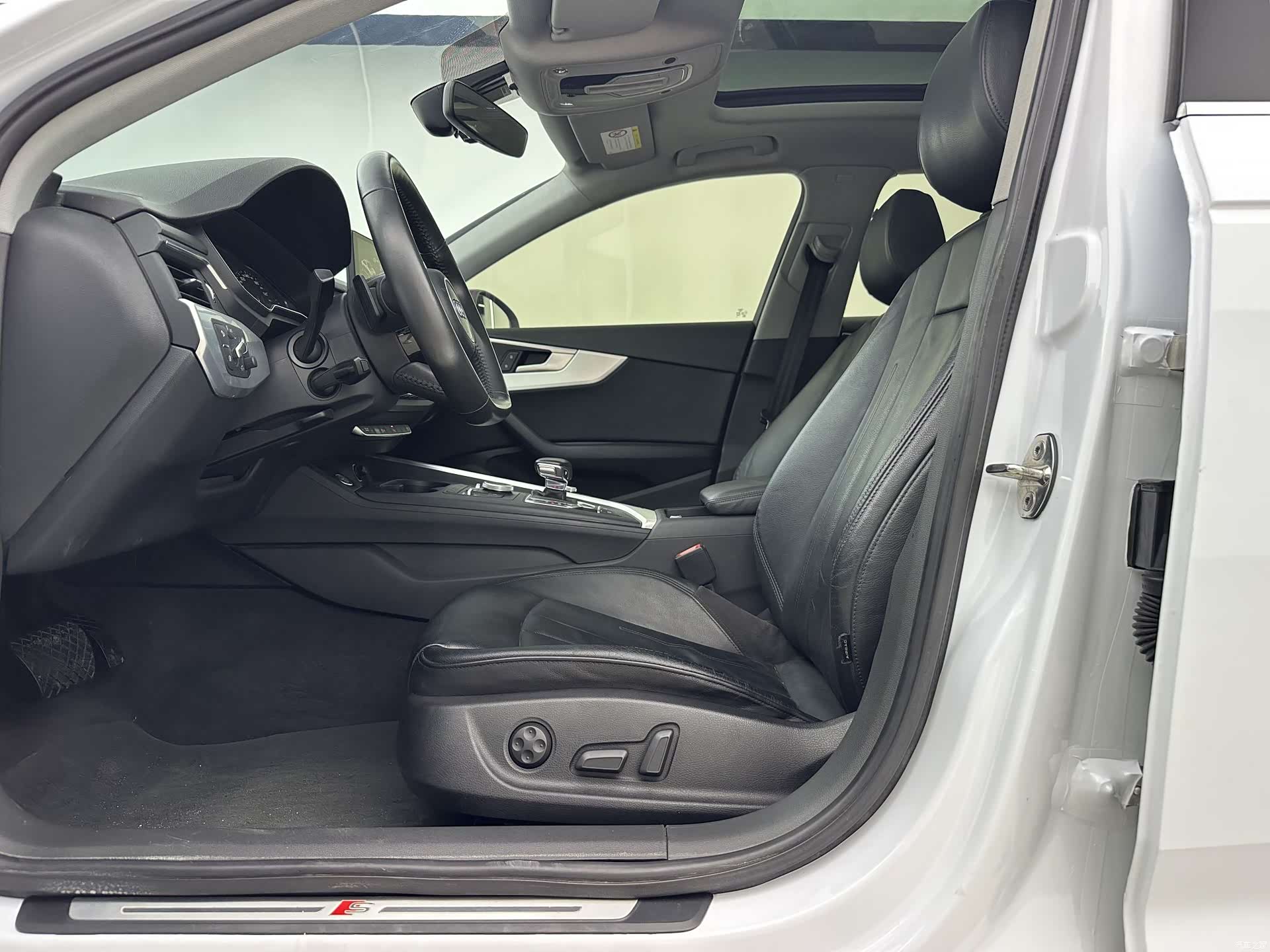 Audi A4L, 2018 8