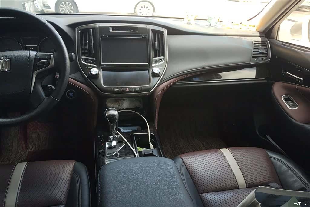 Toyota Crown, 2017 13