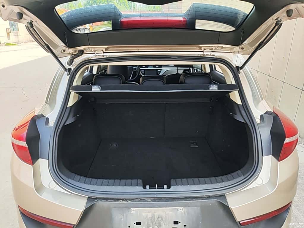 Geely Emgrand, 2017 19
