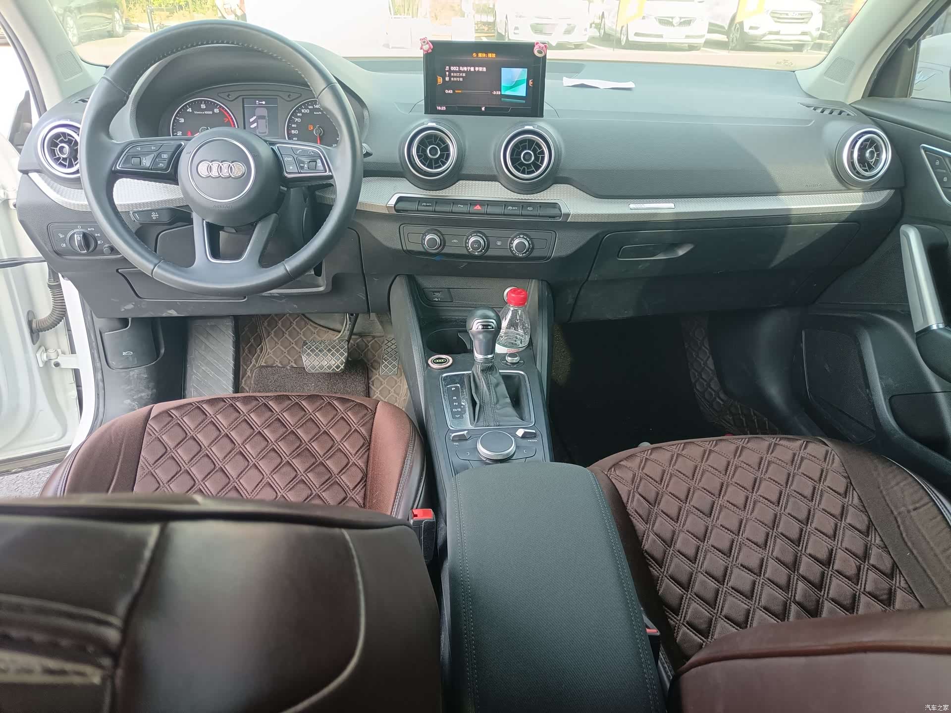 Audi Q2L, 2020 8