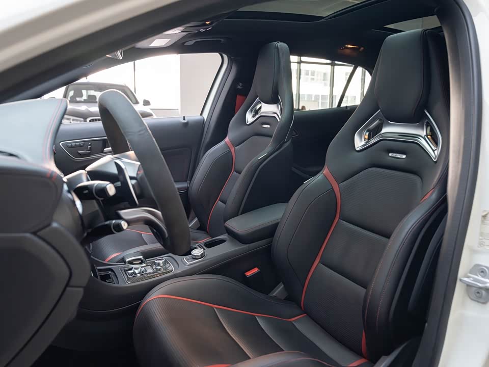 Mercedes-Benz GLA AMG