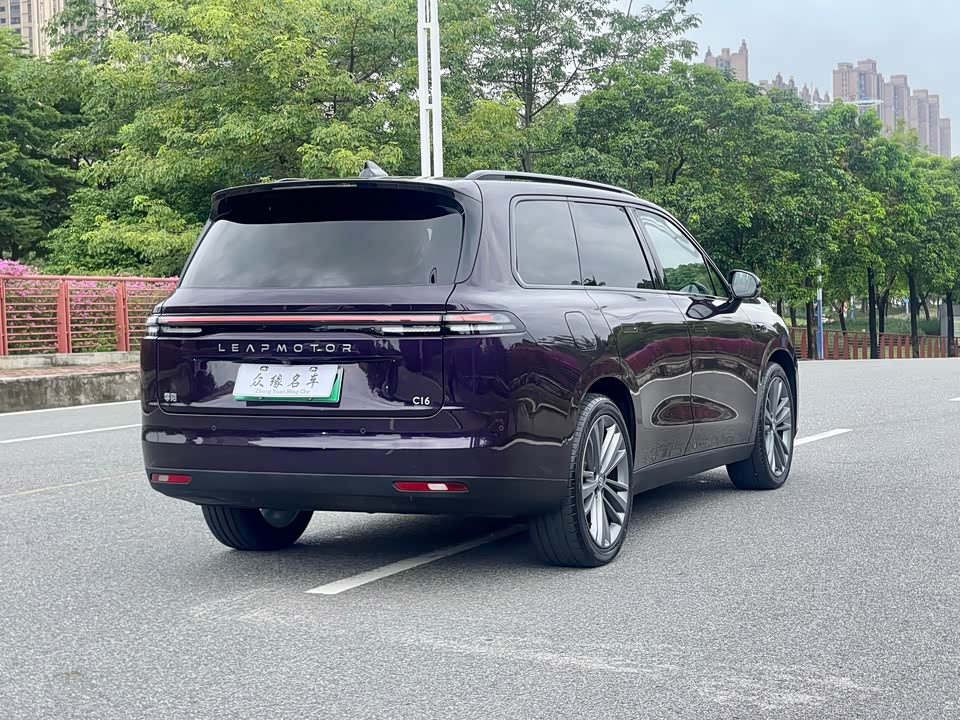 Leapmotor C16