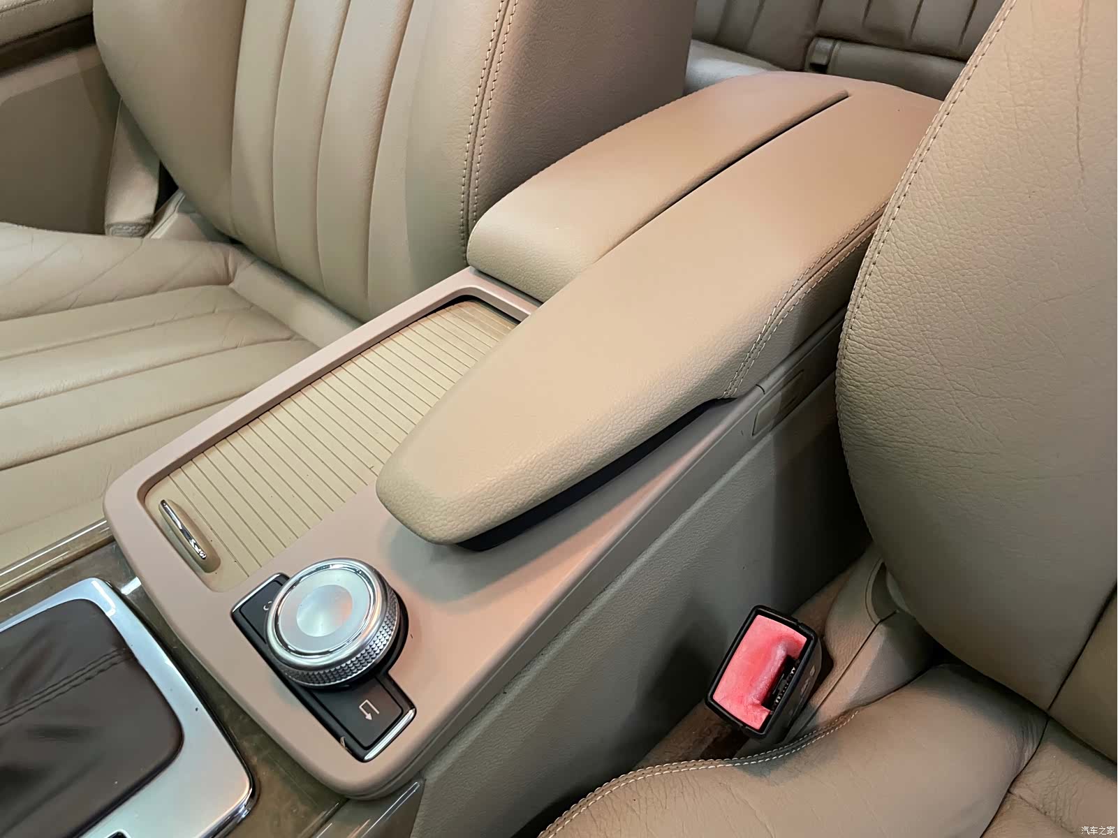 Mercedes-Benz E-Class, 2011 27