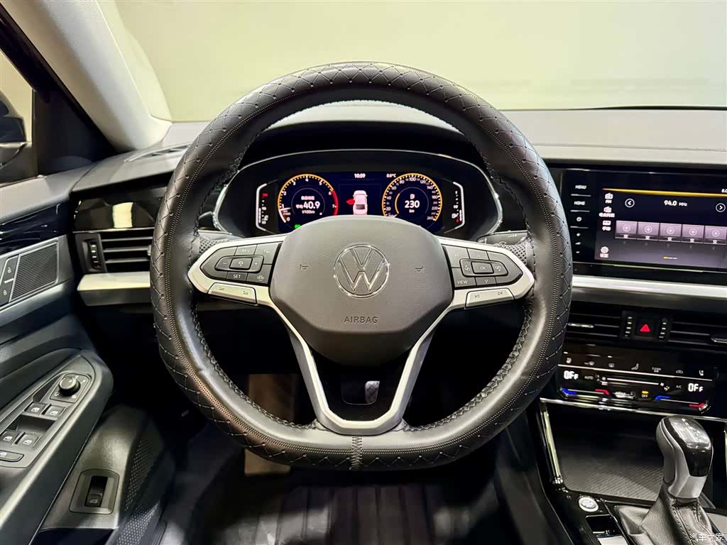 Volkswagen Passat, 2025 25
