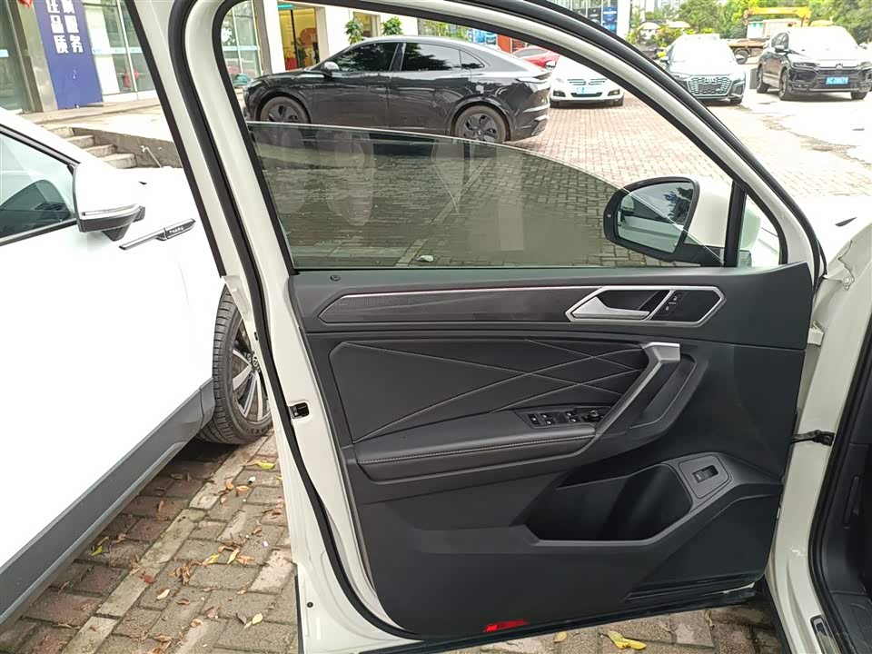 Volkswagen Tiguan L Volkswagen Tiguan L