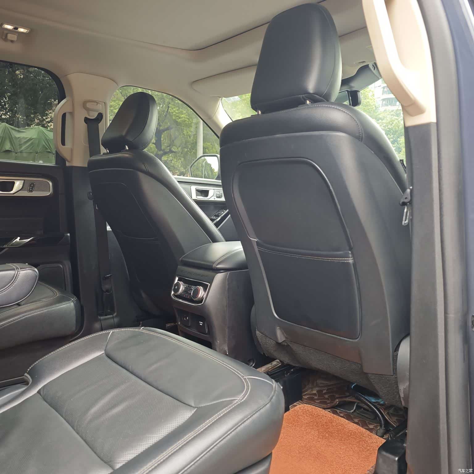 Ford Explorer, 2020 14