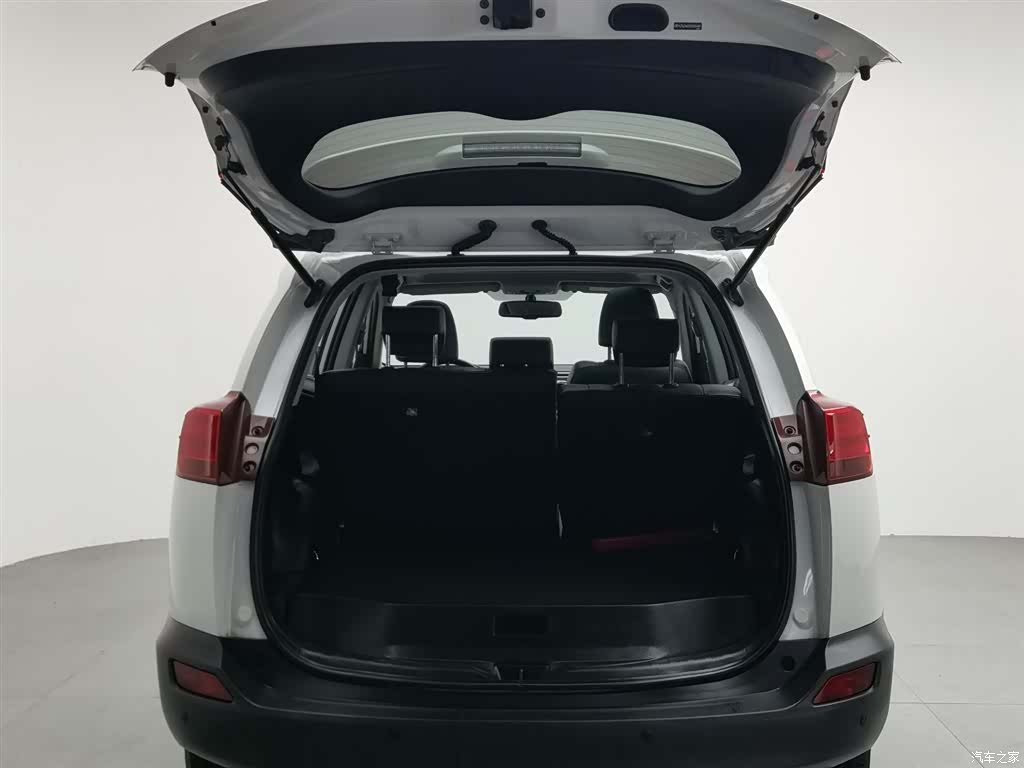 Toyota RAV4, 2016 16