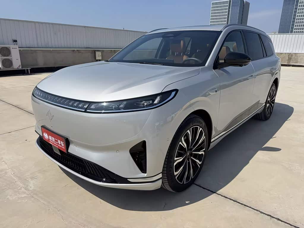 Dongfeng eπ008