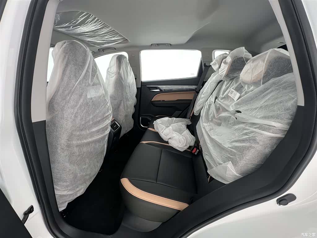 Geely Haoyue PRO, 2024 19