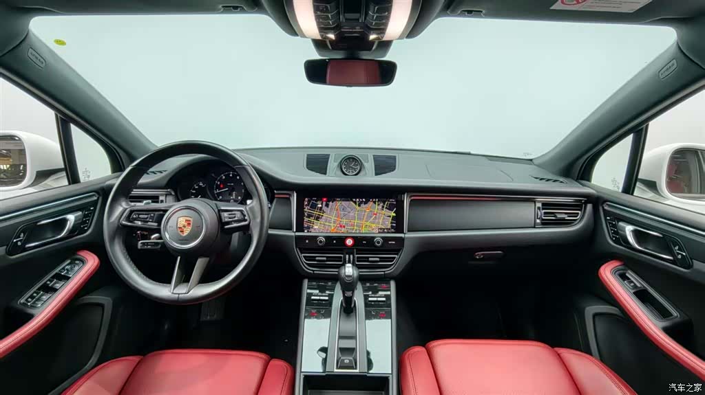 Porsche Macan, 2024 11
