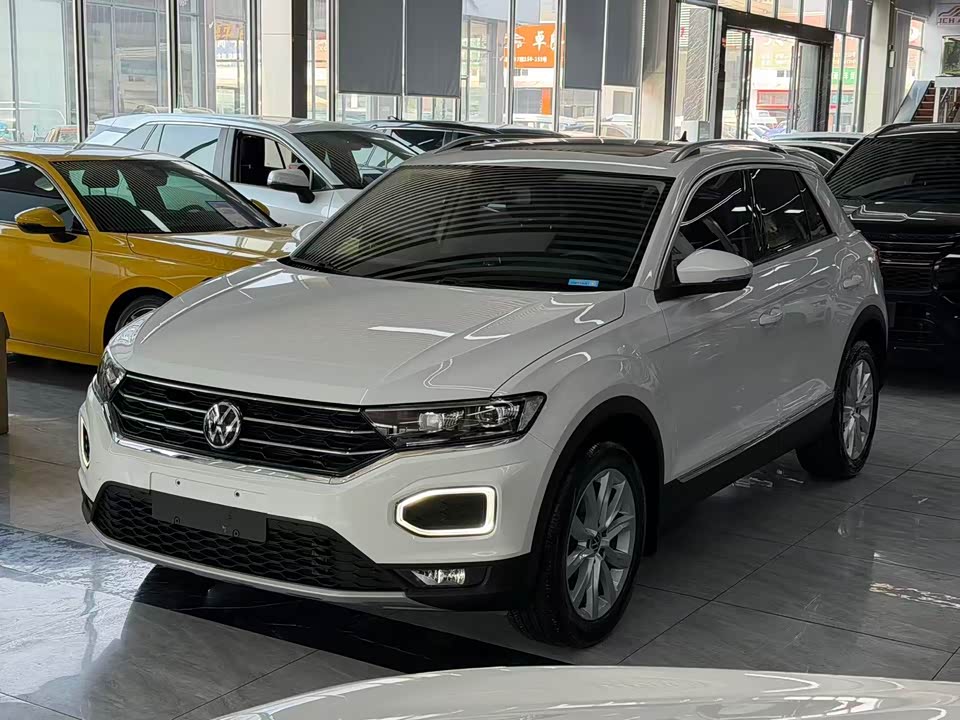 Volkswagen T-ROC exploring Songs