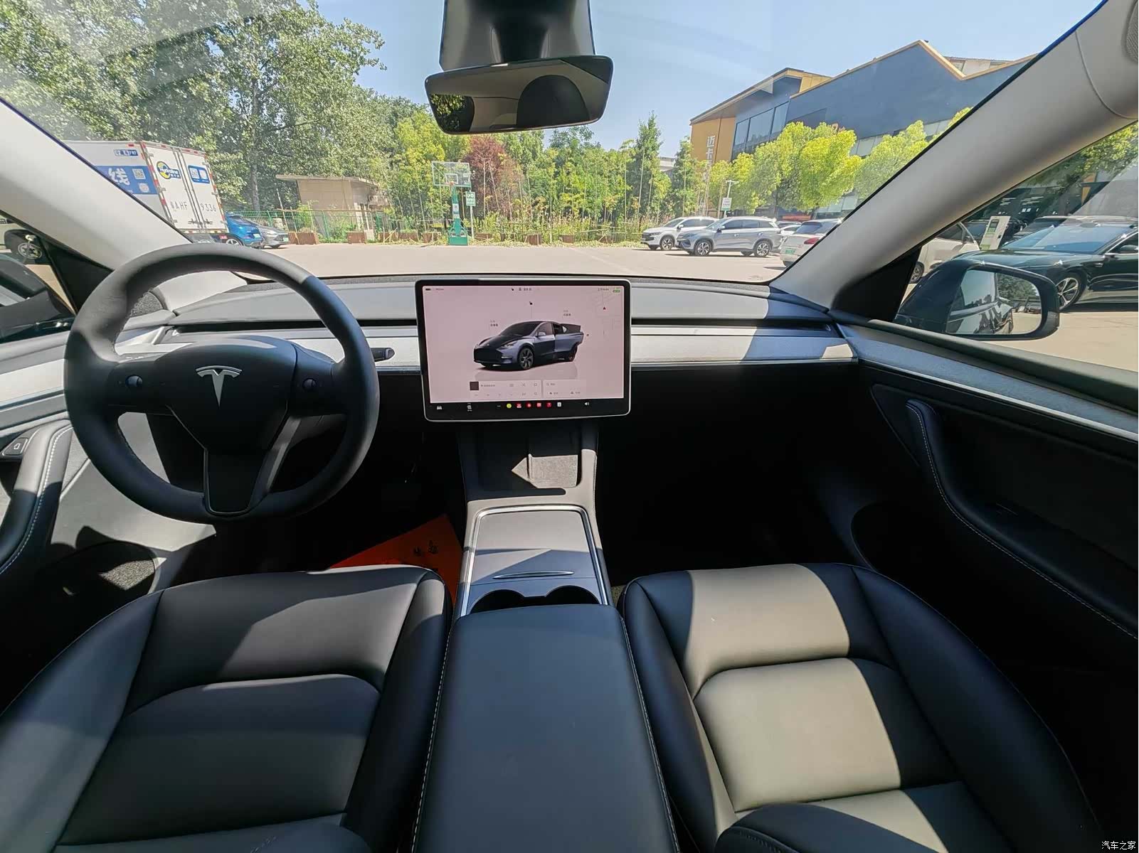 Tesla Model Y, 2024 9