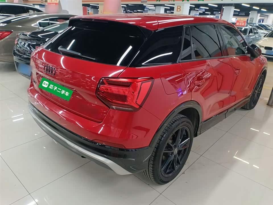 Audi Q2L