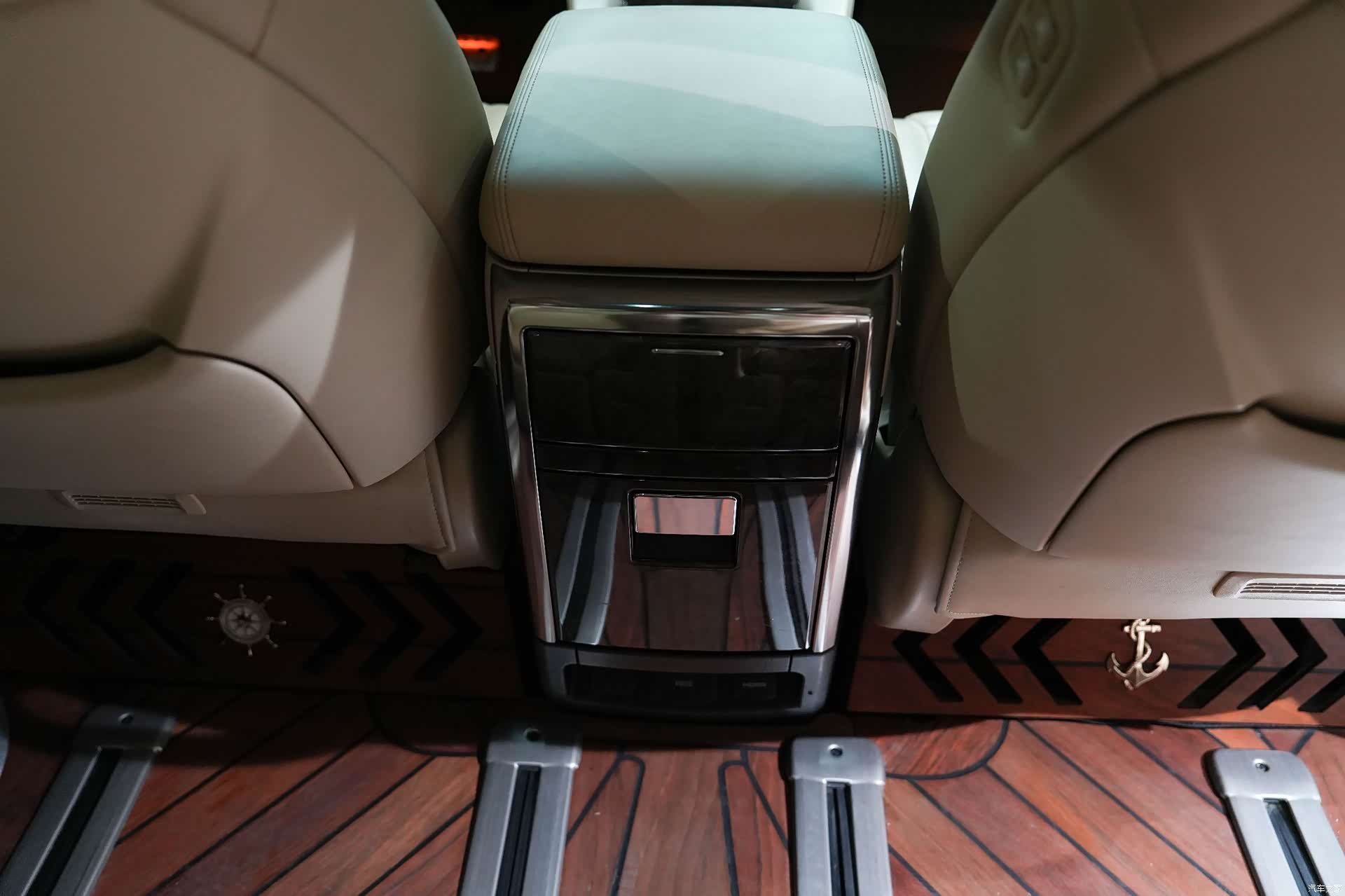 Toyota Alphard, 2018 18