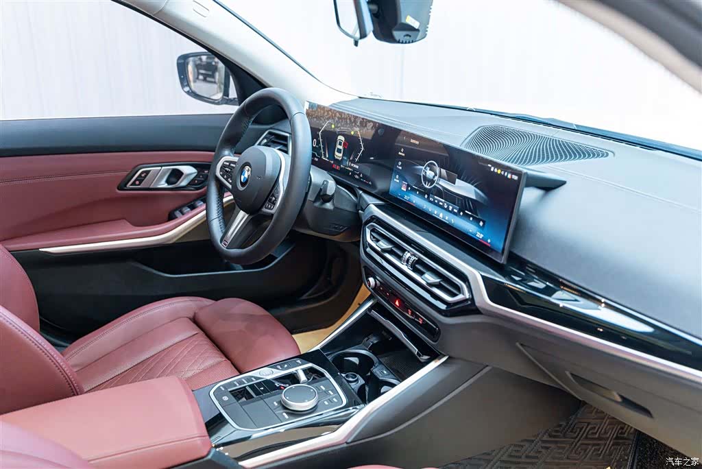 BMW 3 Series, 2024 11