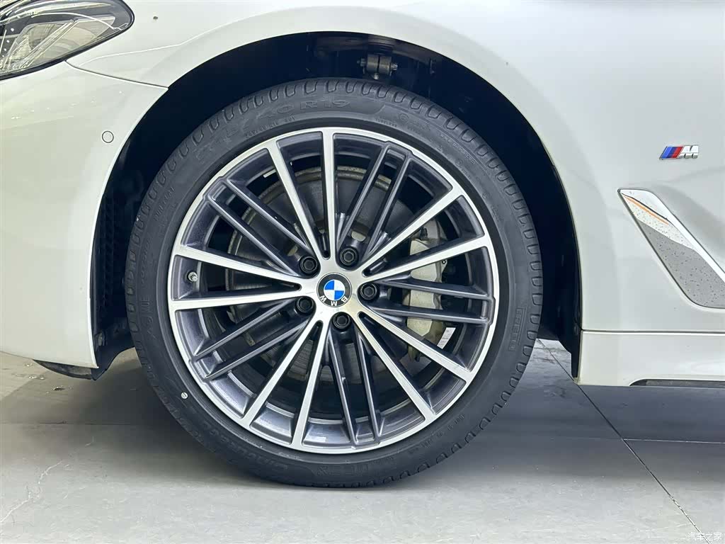 BMW 5 Series, 2022 11