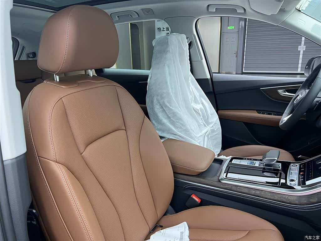 Audi Q7, 2025 28