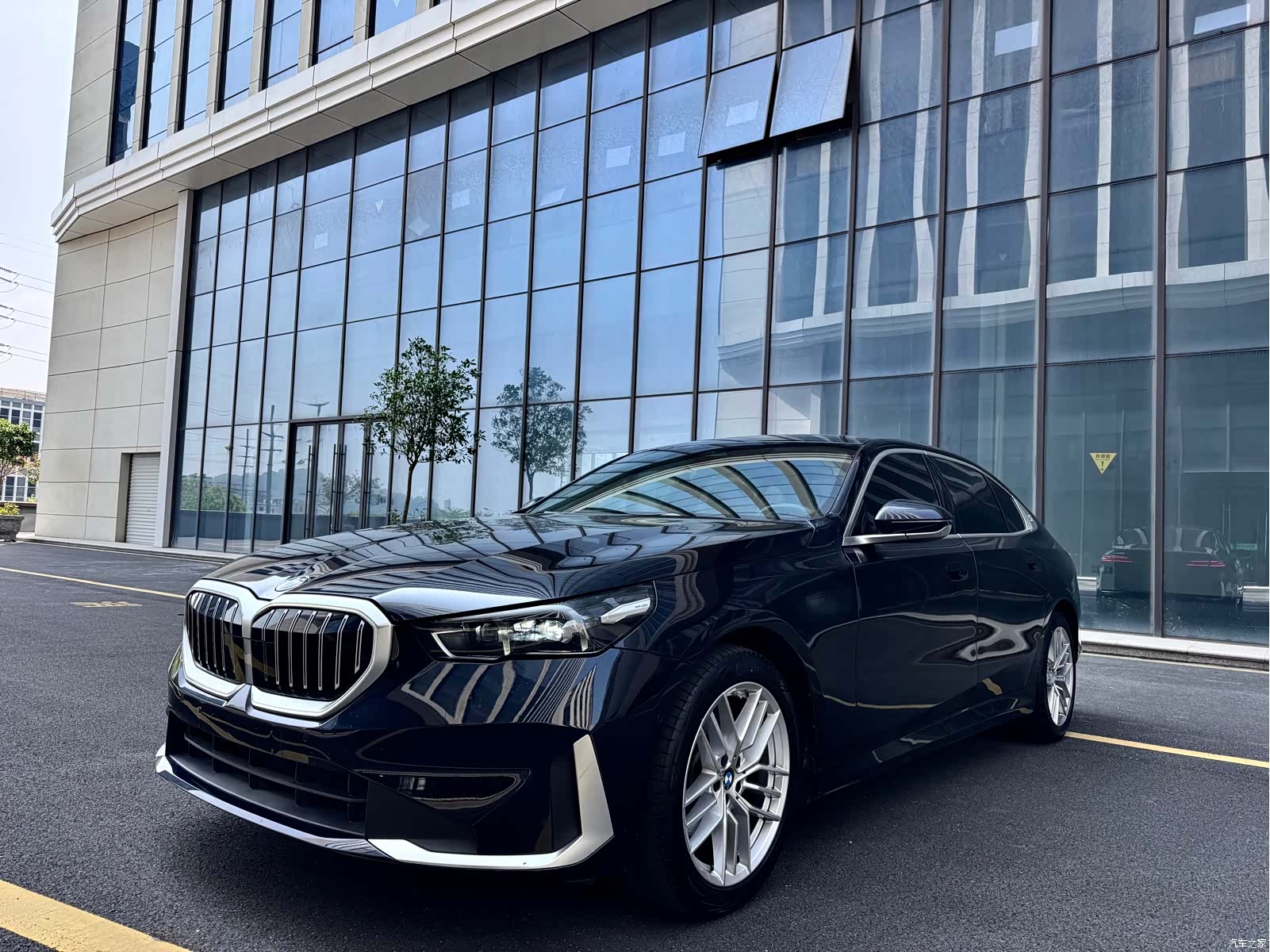 BMW 5 Series, 2024 1
