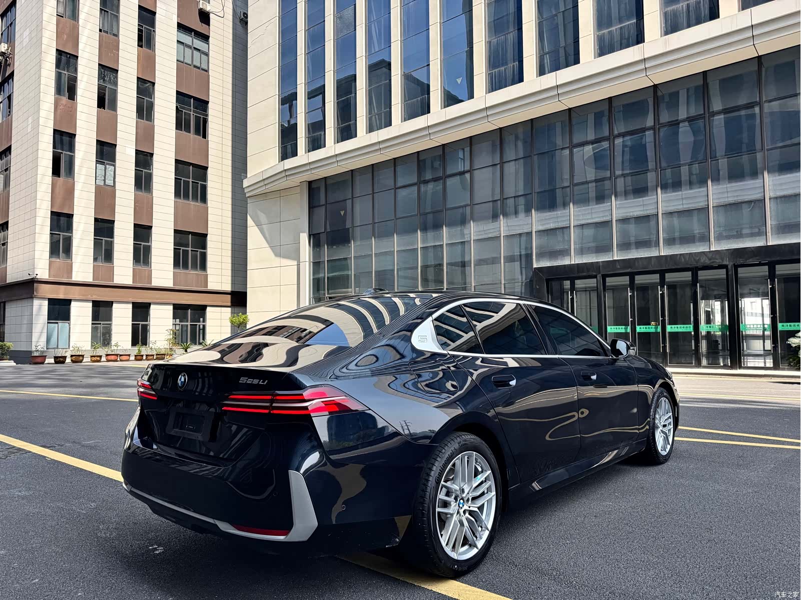 BMW 5 Series, 2024 7