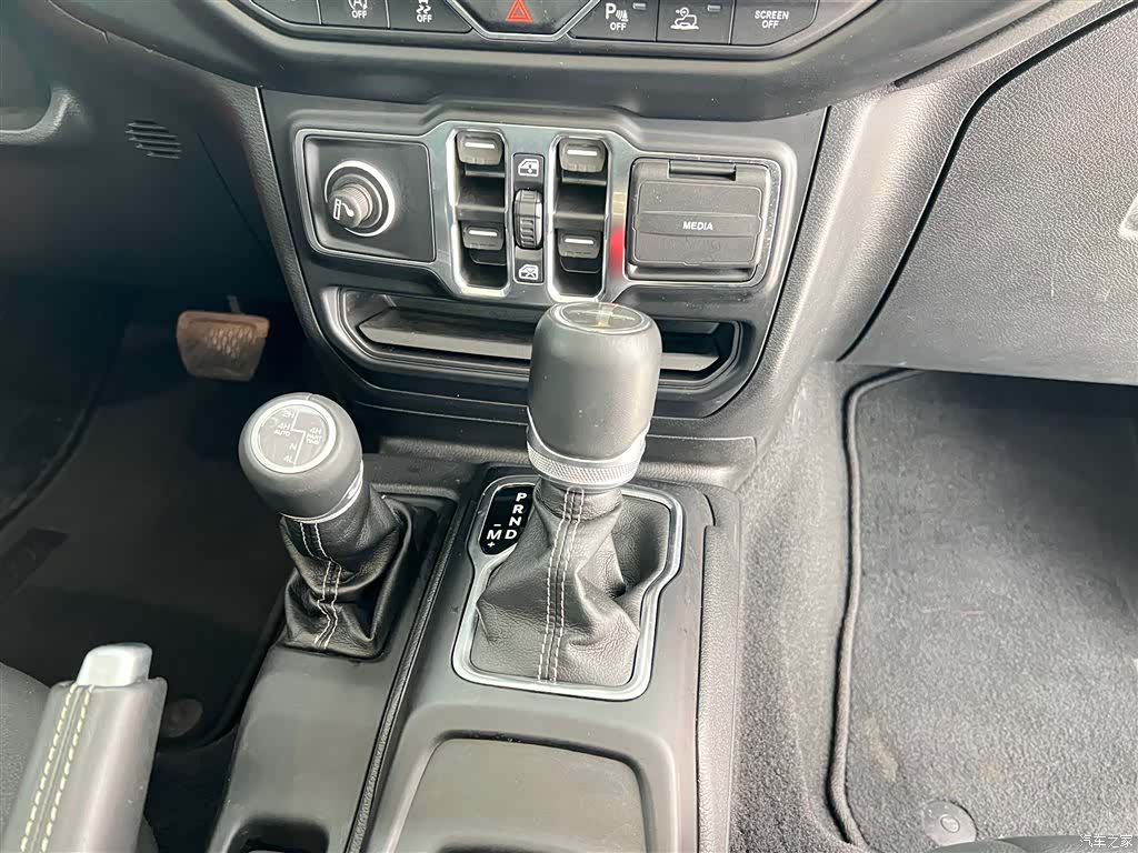 Jeep Gladiator, 2023 26