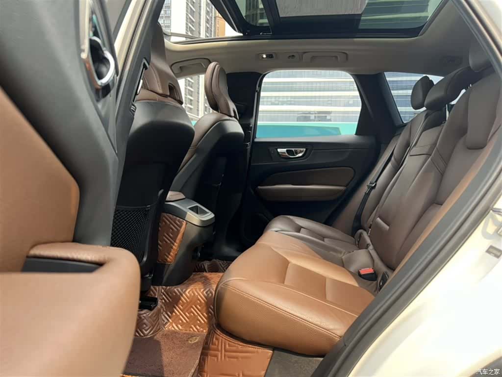 Volvo XC60, 2019 24