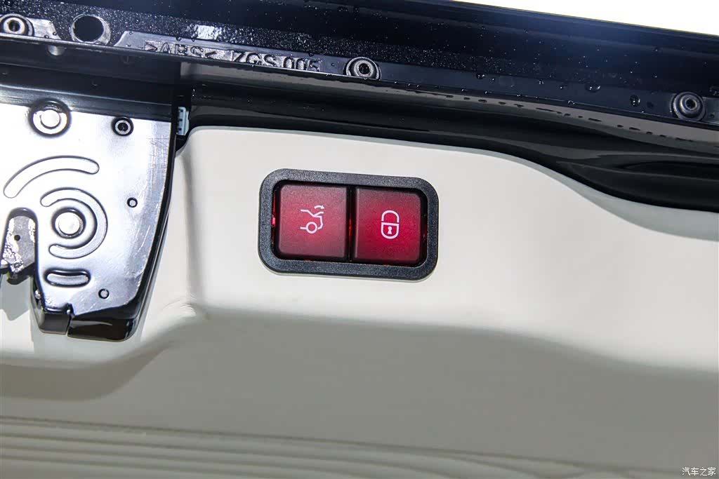 Mercedes-Benz 7, 2024 30