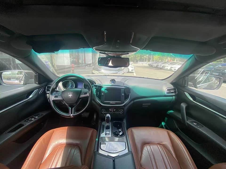 Maserati Ghibli Maserati Ghibli