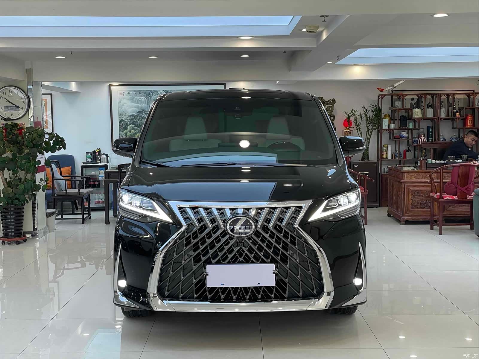 Lexus LM, 2020 2